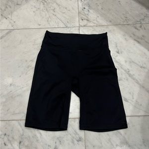 Fabletics Motion 365 Biker shorts - Size S